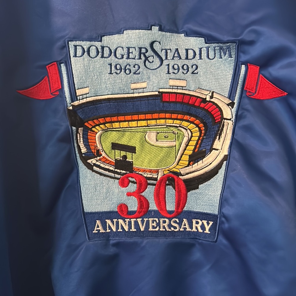Women’s Vintage Dodgers Stadium 30 year anniversary jacket - Picture 3 of 4